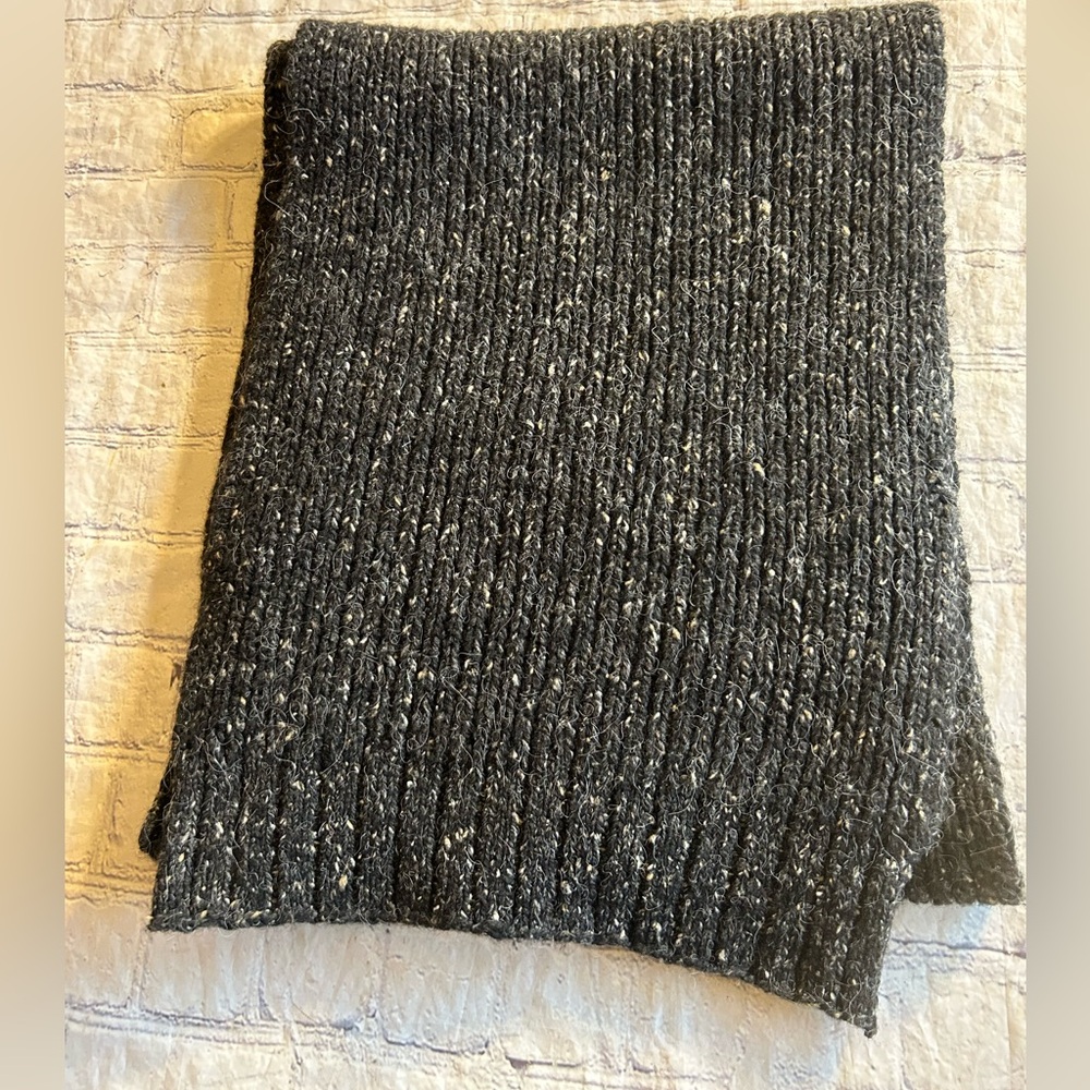 STRUCTURE 50% WOOL BLEND MADE IN HONGKONG VINTAGE KNITTED MENS OBLONG SCARF